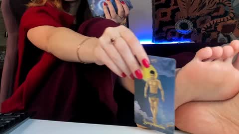 lolalemona online show from December 7, 2024, 3:41 pm