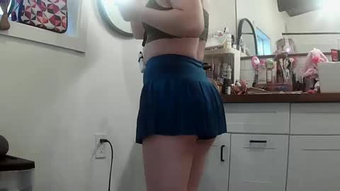 Lola Lixx online show from October 8, 2025, 3:42 pm