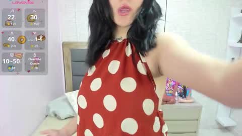 Snapshot of lolamaxi chatting on October 6, 2025, 3:04 am LOLA online show from October 6, 2025, 3:04 am