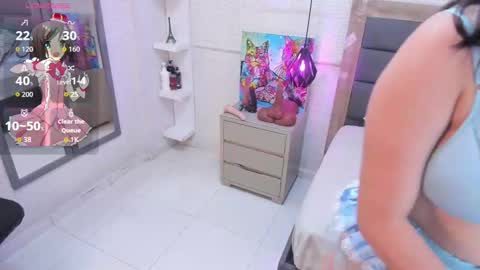 Snapshot of lolamaxi chatting on November 5, 2025, 3:39 am LOLA online show from November 5, 2025, 3:39 am