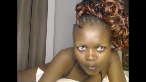 Snapshot of lolamia7 chatting on February 25, 2025, 1:50 pm lolamia7 online show from February 25, 2025, 1:50 pm