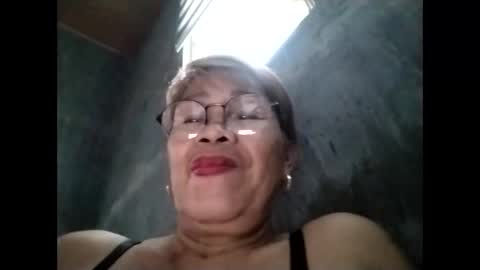 tey online show from November 3, 2025, 3:52 am