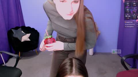 Snapshot of lolamrrr chatting on December 17, 2024, 12:43 pm Lola pvt is OPEN online show from December 17, 2024, 12:43 pm