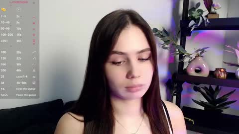 lolapalmer_ online show from December 9, 2024, 8:12 pm