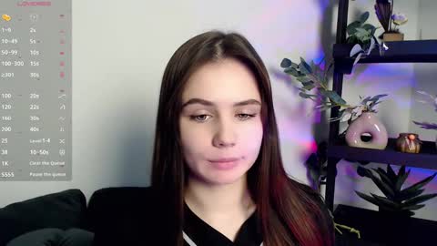 lolapalmer_ online show from December 10, 2024, 8:05 pm