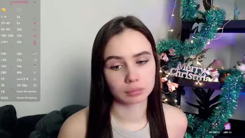 lolapalmer_ online show from December 16, 2024, 8:37 pm