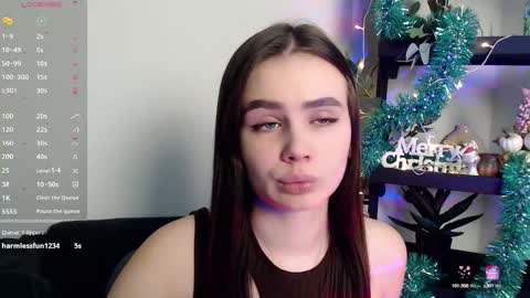 lolapalmer_ online show from January 7, 2025, 1:28 am