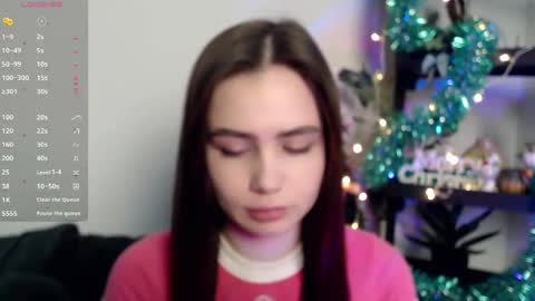 lolapalmer_ online show from January 7, 2025, 7:17 pm