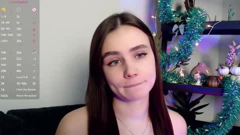 lolapalmer_ online show from January 9, 2025, 9:16 pm
