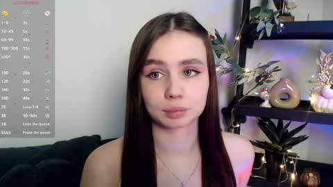 lolapalmer_ online show from January 15, 2025, 7:55 pm