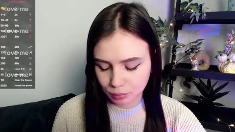 lolapalmer_ online show from February 19, 2025, 2:44 am