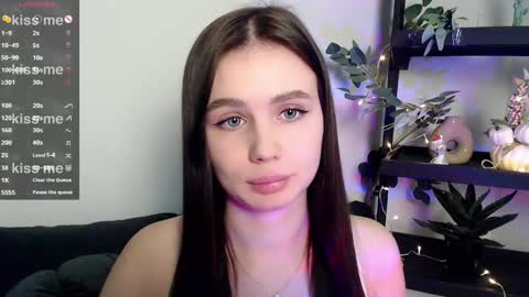 lolapalmer_ online show from February 26, 2025, 2:15 am