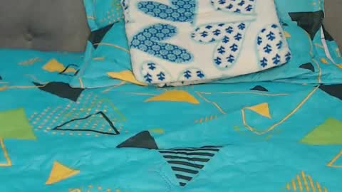 Snapshot of lolapaz3 chatting on February 13, 2025, 11:47 pm Lola online show from February 13, 2025, 11:47 pm