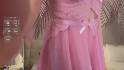 Lola online show from December 3, 2025, 1:35 am