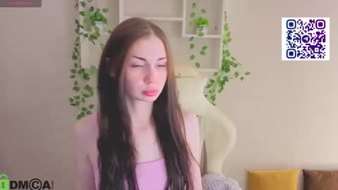 Lola online show from December 4, 2025, 9:18 am