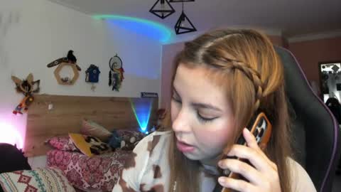 Snapshot of lolaverse chatting on July 12, 2026, 4:42 pm Lola doll online show from July 12, 2026, 4:42 pm