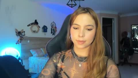 Snapshot of lolaverse chatting on July 25, 2026, 6:27 pm Lola doll online show from July 25, 2026, 6:27 pm