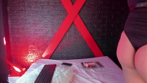 Snapshot of lolaxxxperiience chatting on November 17, 2025, 11:49 am Lola online show from November 17, 2025, 11:49 am