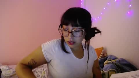 Snapshot of lolitabitchhorney_ chatting on March 7, 2025, 4:13 am Lolita online show from March 7, 2025, 4:13 am