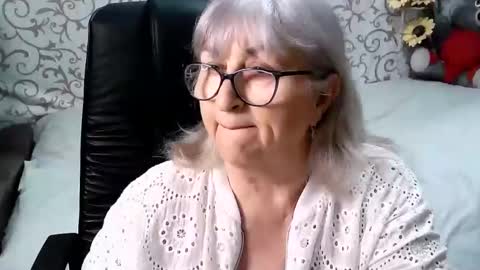 LolkaAlyss online show from February 19, 2025, 8:20 pm