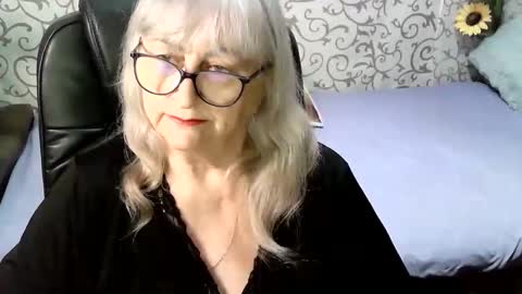 LolkaAlyss online show from November 6, 2025, 8:21 pm