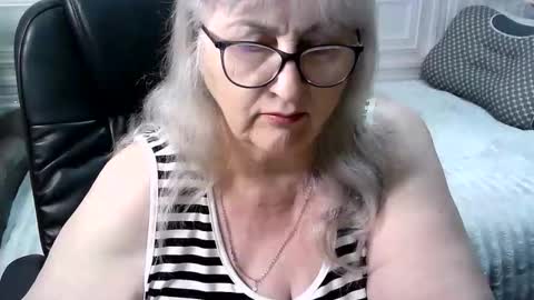 Snapshot of lolkaalyss chatting on April 30, 2026, 4:46 pm LolkaAlyss online show from April 30, 2026, 4:46 pm