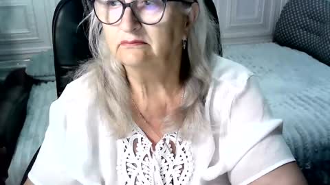 Snapshot of lolkaalyss chatting on July 13, 2026, 8:39 am LolkaAlyss online show from July 13, 2026, 8:39 am