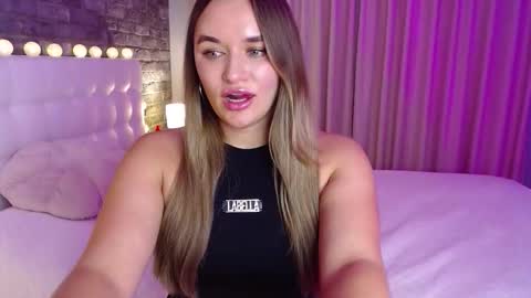 Snapshot of lollidoli__ chatting on November 21, 2025, 5:44 pm Victoria online show from November 21, 2025, 5:44 pm