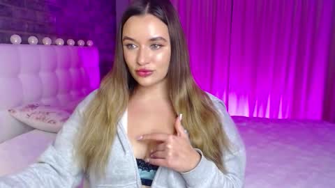 Snapshot of lollidoli__ chatting on February 3, 2026, 5:29 pm Victoria online show from February 3, 2026, 5:29 pm