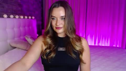 Snapshot of lollidoli__ chatting on February 17, 2026, 3:40 pm Victoria online show from February 17, 2026, 3:40 pm