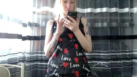 Lisa online show from October 1, 2025, 5:57 am