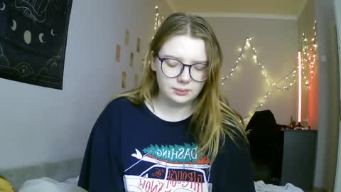 Snapshot of lollylol11 chatting on January 29, 2025, 7:36 am Lilly online show from January 29, 2025, 7:36 am