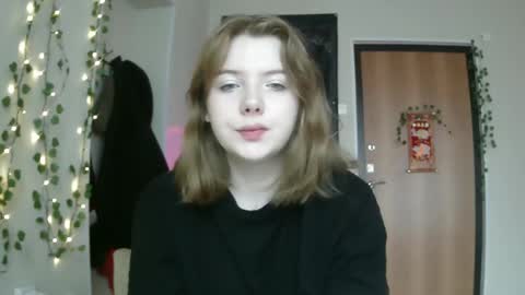 Snapshot of lollylol11 chatting on February 27, 2025, 12:13 pm Lilly online show from February 27, 2025, 12:13 pm