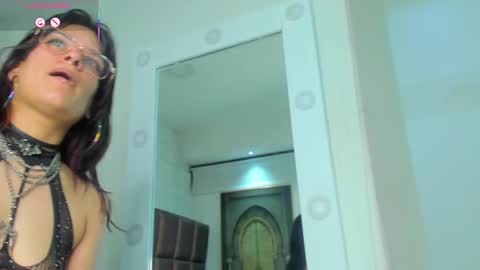 Loly online show from September 21, 2025, 2:46 am