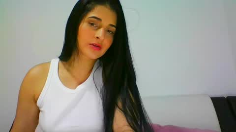 estehfania online show from January 6, 2025, 11:31 pm
