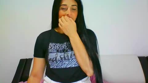 estehfania online show from February 6, 2025, 10:32 pm