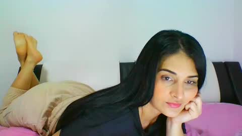 estehfania online show from February 8, 2025, 10:08 pm