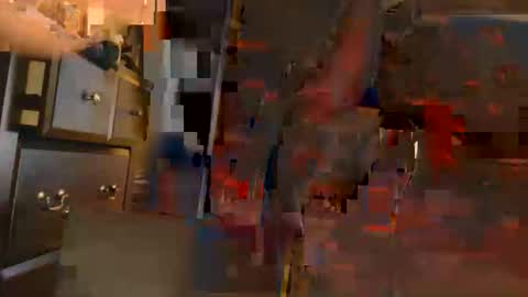 london lovesss online show from November 8, 2025, 10:26 am