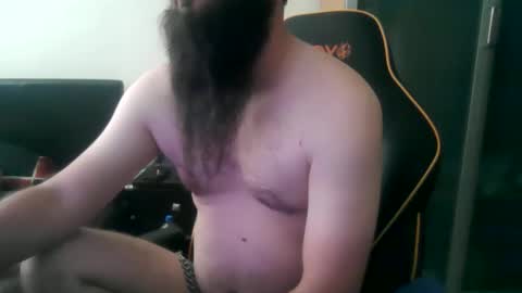 Snapshot of london_man1988 chatting on May 16, 2026, 8:33 am london_man1988 online show from May 16, 2026, 8:33 am