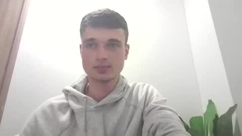 Snapshot of london_tomy chatting on November 5, 2025, 12:54 am london_tomy online show from November 5, 2025, 12:54 am