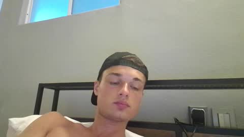 Snapshot of london_tomy chatting on November 25, 2025, 10:54 pm london_tomy online show from November 25, 2025, 10:54 pm