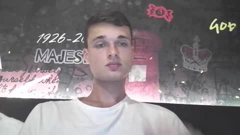 london_tomy online show from December 4, 2025, 12:09 am