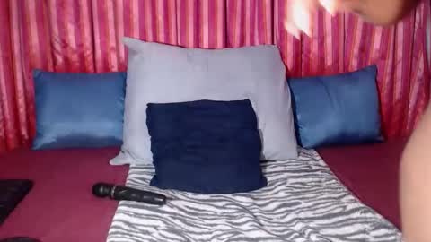 londylicious34 online show from September 25, 2025, 7:50 pm