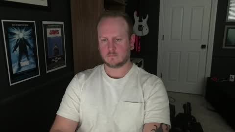 Snapshot of lone_string chatting on February 10, 2025, 7:17 pm Lone online show from February 10, 2025, 7:17 pm