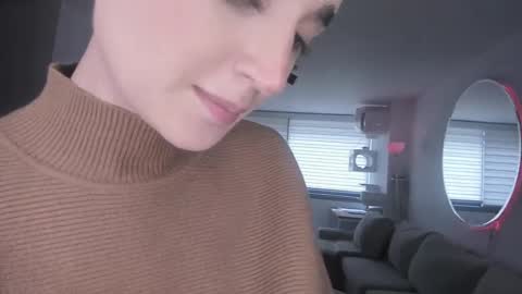 SABRINA online show from February 10, 2025, 8:42 pm