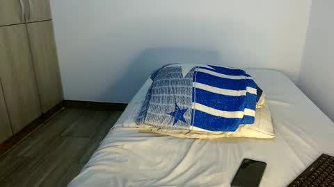 lonelydick2002 online show from February 2, 2025, 11:30 am