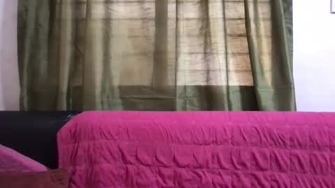 TOPwithEXTRABiG online show from November 17, 2025, 5:13 am