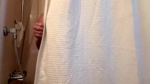 Snapshot of longdick136583483 chatting on December 2, 2025, 9:32 pm longdick136583483 online show from December 2, 2025, 9:32 pm