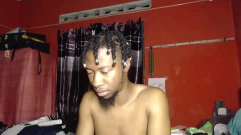 Snapshot of longdickservice01 chatting on December 4, 2024, 9:40 am professionalbreastsucker online show from December 4, 2024, 9:40 am