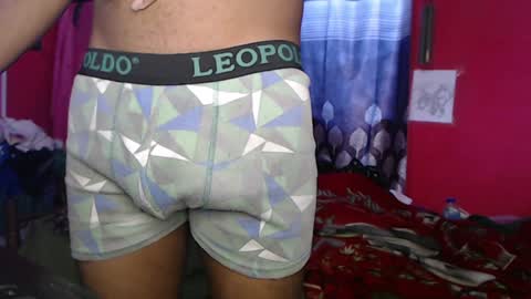 Snapshot of longdickservice01 chatting on January 28, 2025, 10:56 am professionalbreastsucker online show from January 28, 2025, 10:56 am